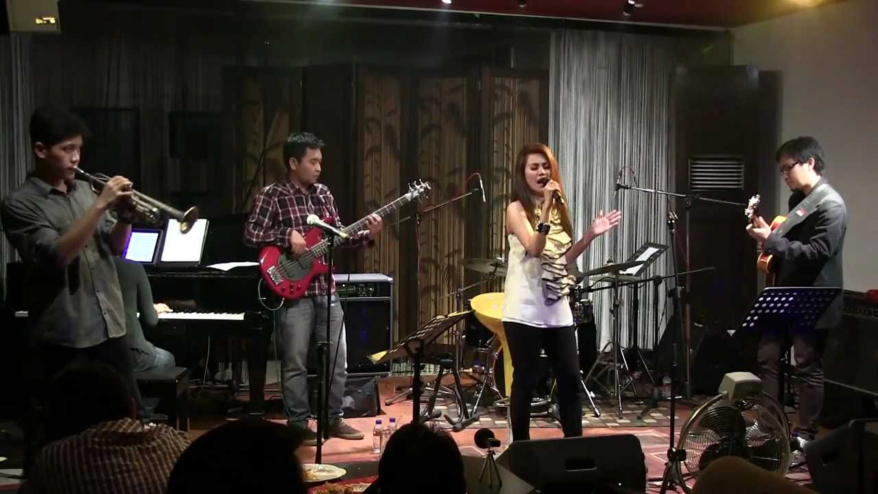 Sierra Soetedjo - Day by Day @ Mostly Jazz 06/12/12 [HD]