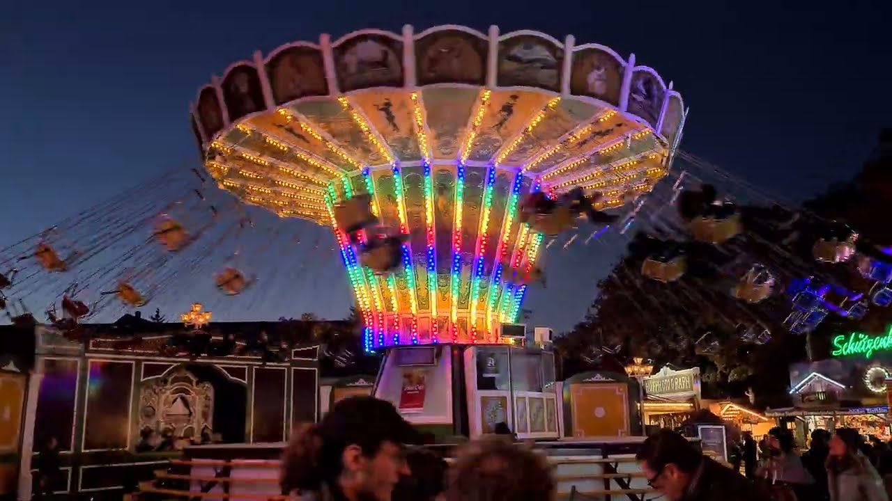 Kettenflieger (Kalb) - Außenansicht/Offride [München-Au - Auer Dult (Kirchweihdult) 2025] 2