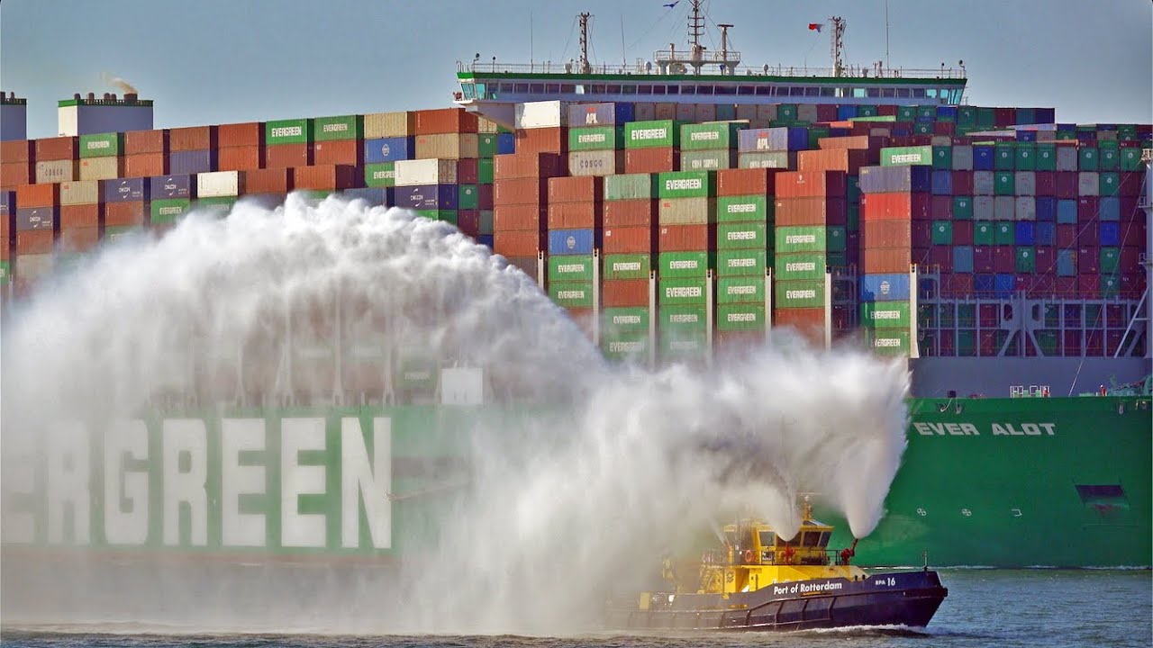 NEW BIGGEST CONTAINER SHIP 