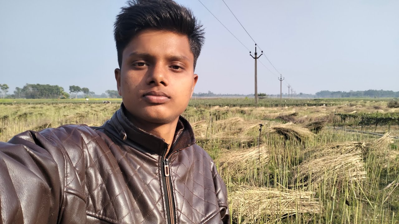 সর্ষের জমিতে