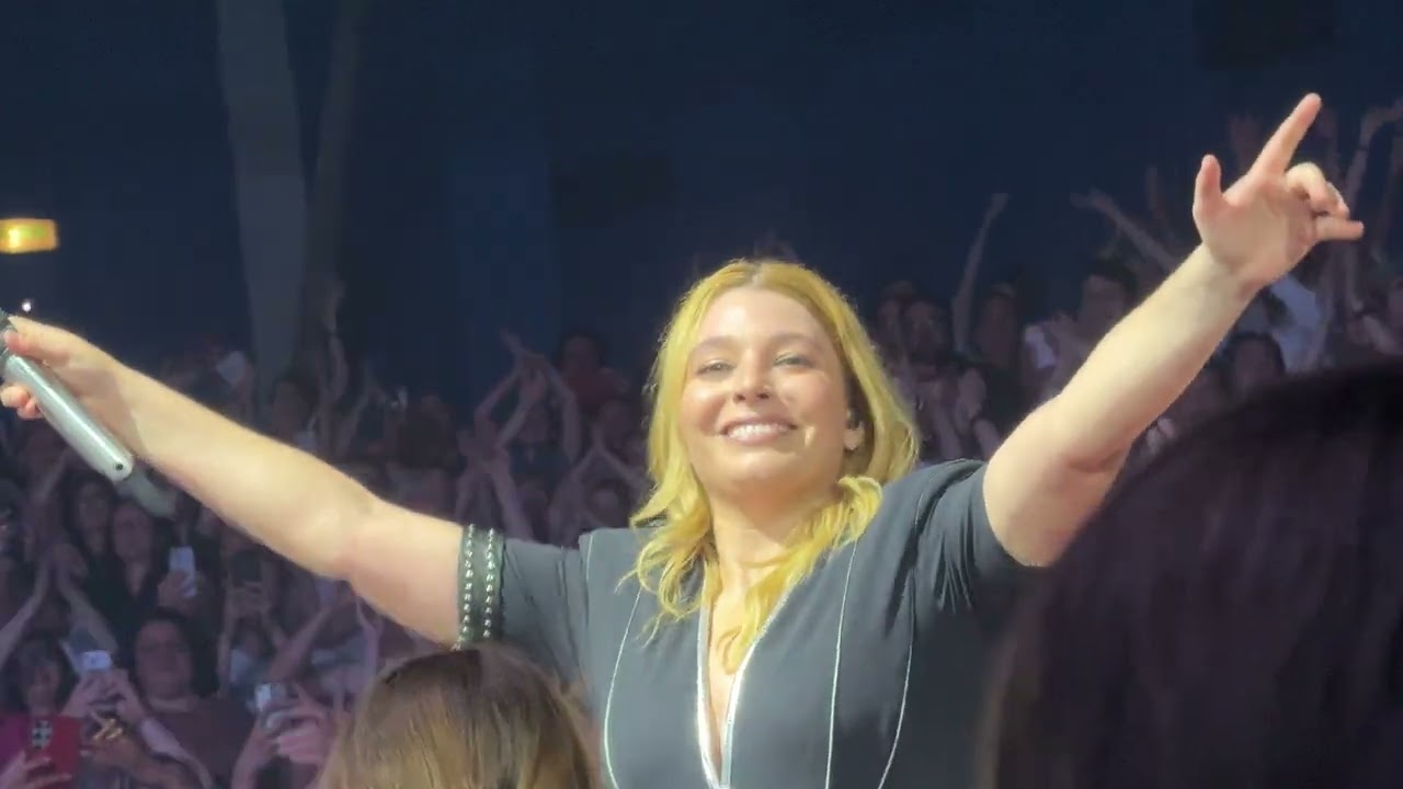 Santa - Le Zénith Paris La Villette - Recommence moi