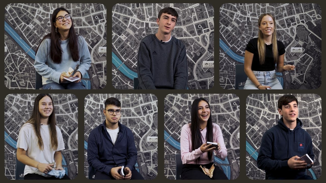 7 ragazzi leggono Cammino di san Josemaría