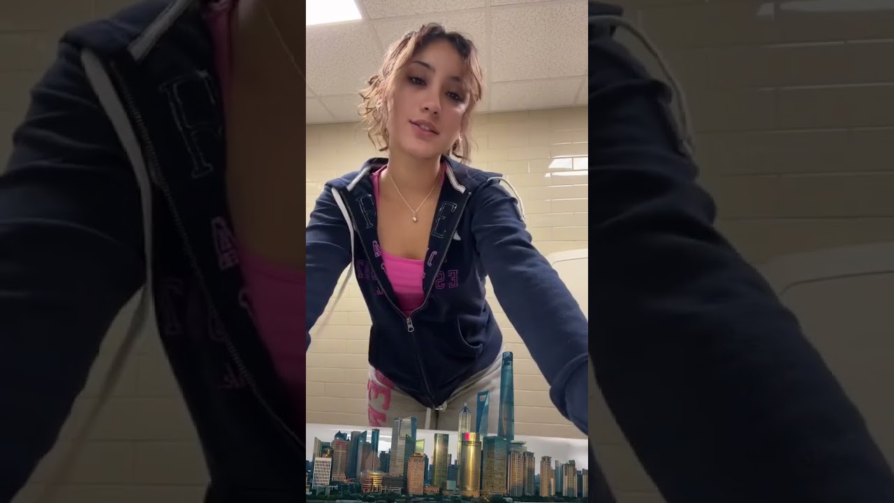 Giantess tiktoker terrorizing city in her room