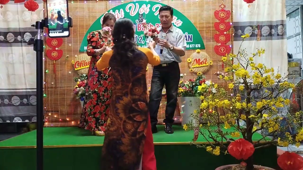 Minh Nhã Thanh Thủy trình bày, vì trong nghịch cảnh