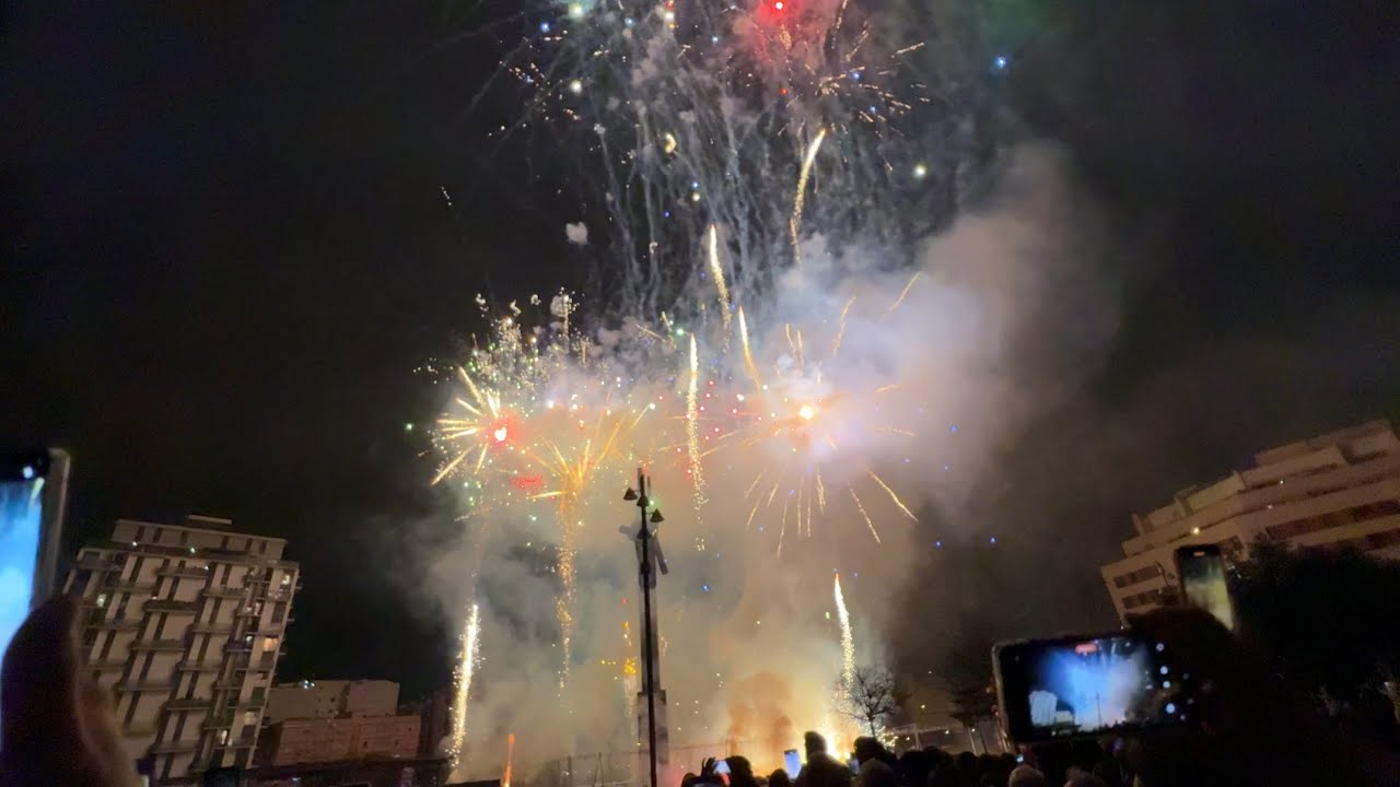 Fallas 2025 Mislata / 5000 Salut Shots World record!