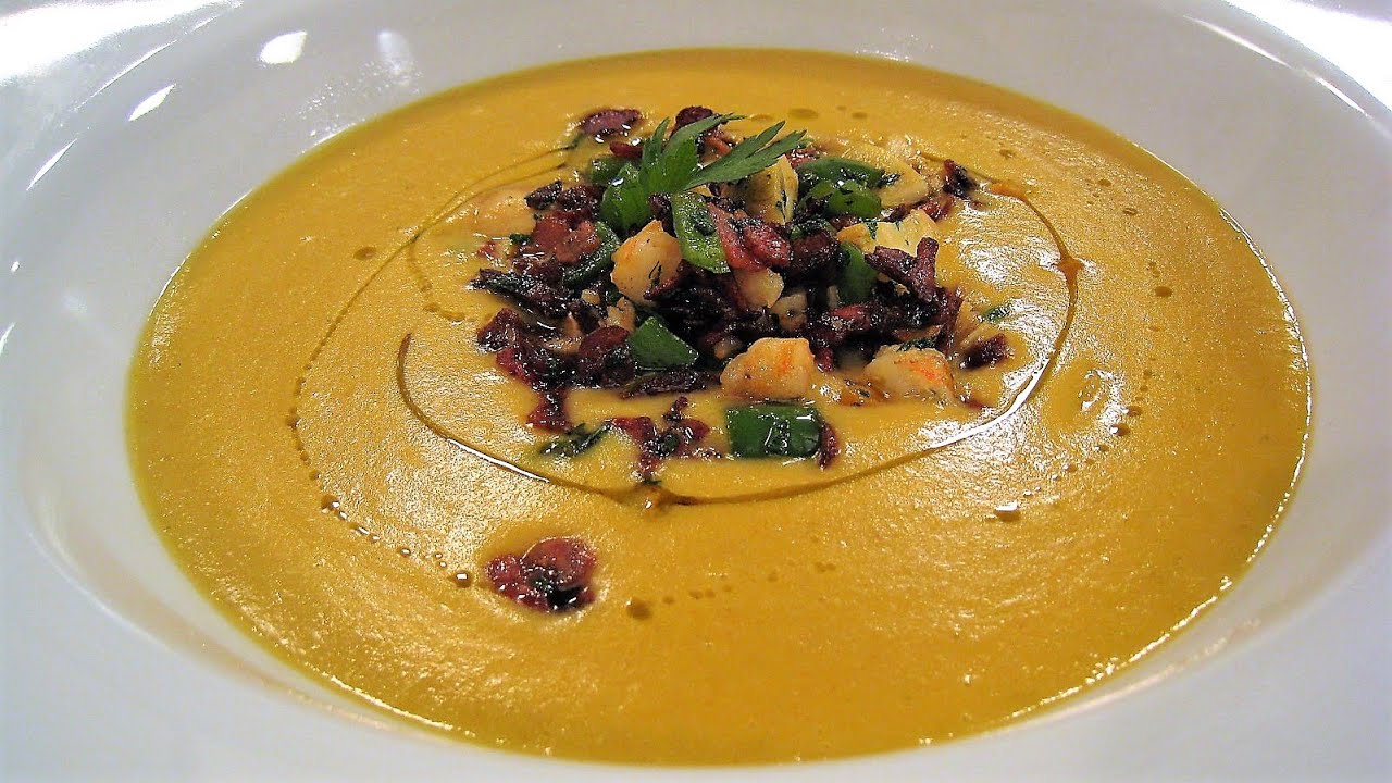 Crema de habichuelas con langostinos