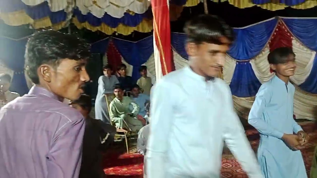 منھينجي پاڙي مين رھندو آء ھڪ ماڻھو ڏاڍو وڻندو آء استاد سنگر اسلم فقير❤️❤️💔🥀