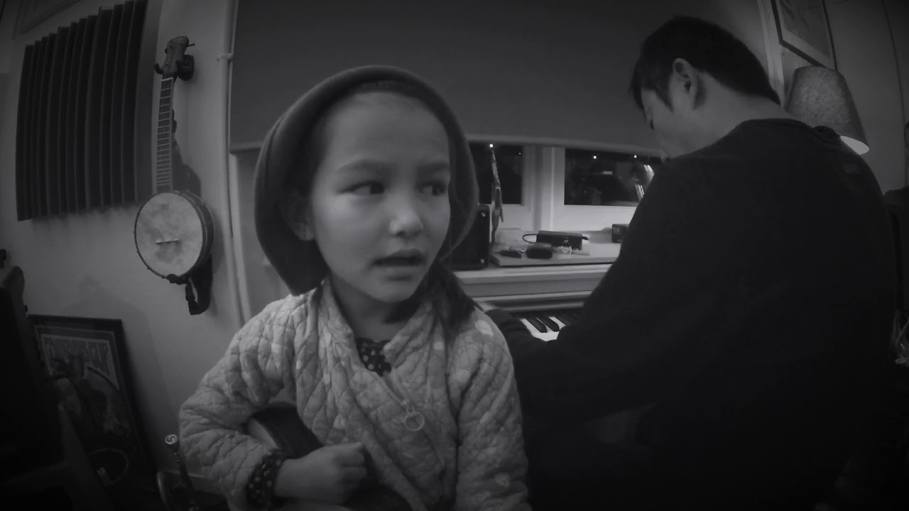Isaac et Nora - Les feuilles mortes (Autumn Leaves)