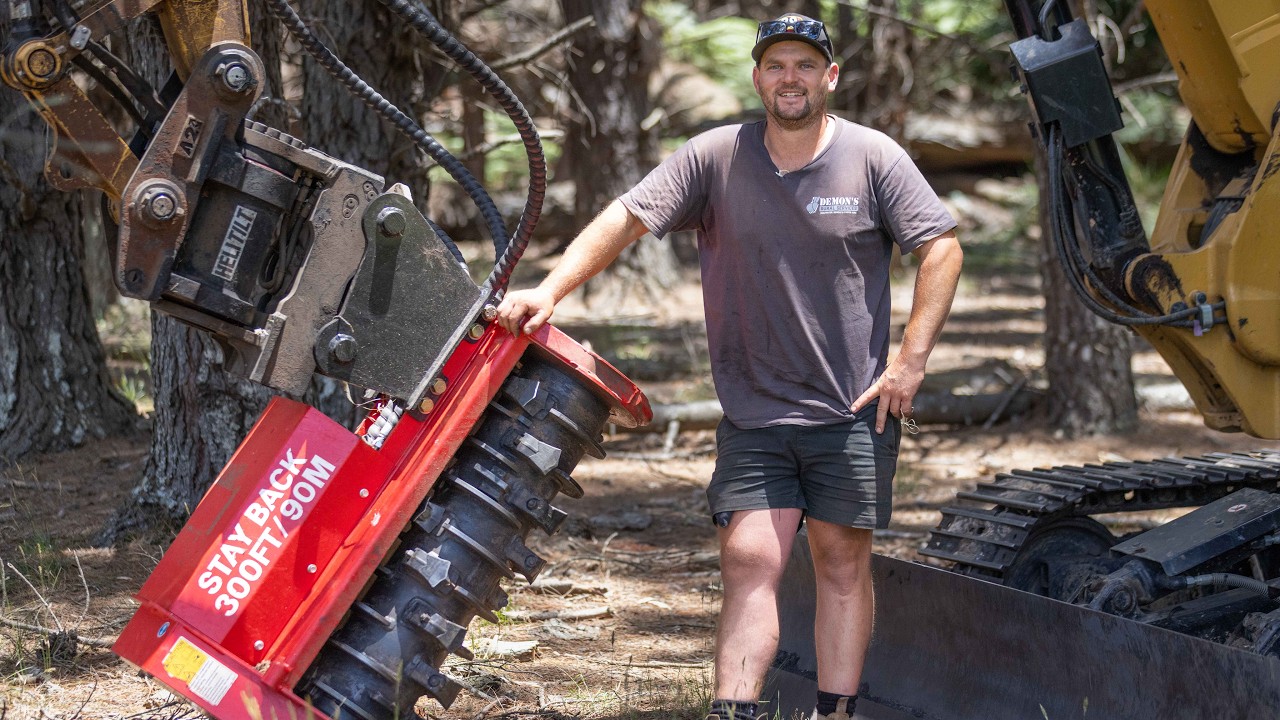 Sam Demuth shows us around his mighty Caterpillar 309 CR excavator with a Fecon FMX36 mulching head.