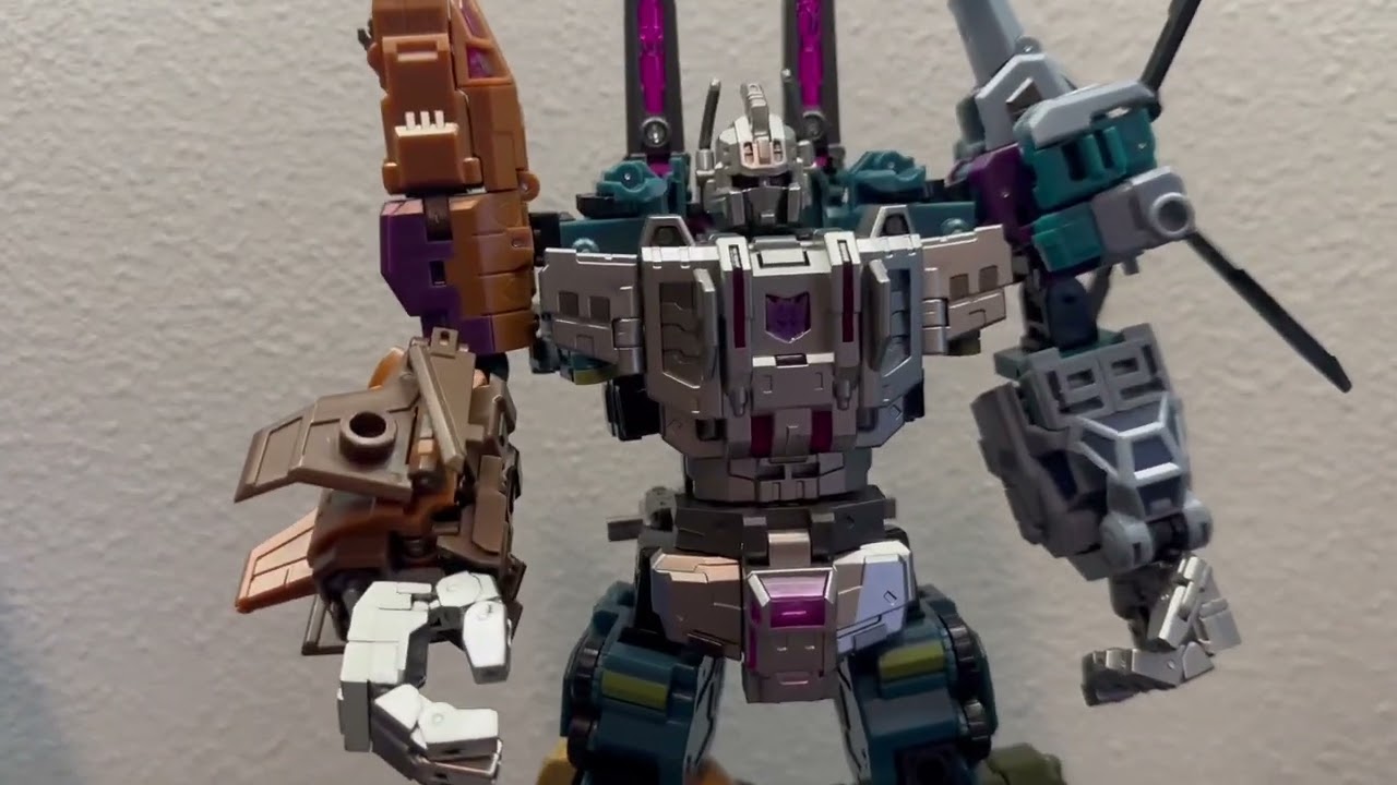 Legacy scale Bruticus - Pocket Toys PL0 Ruiner quick review