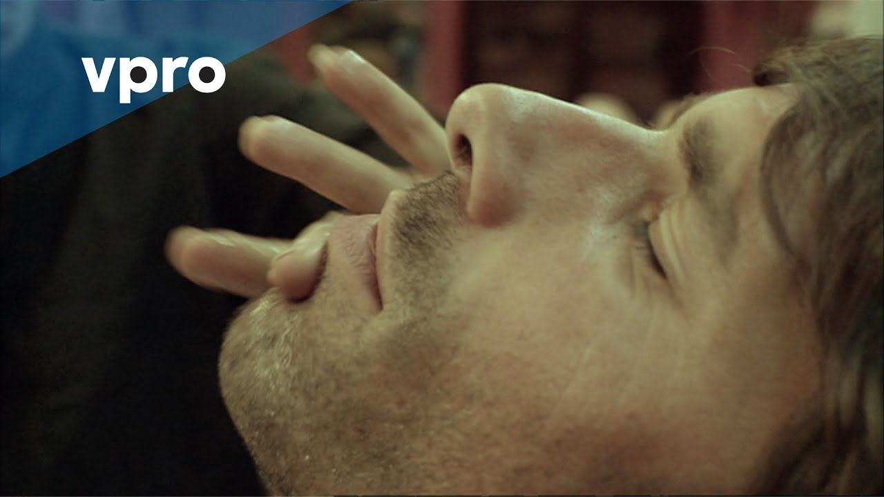 Ruud van Nistelrooij bij de barbier (vpro Holland Sport)