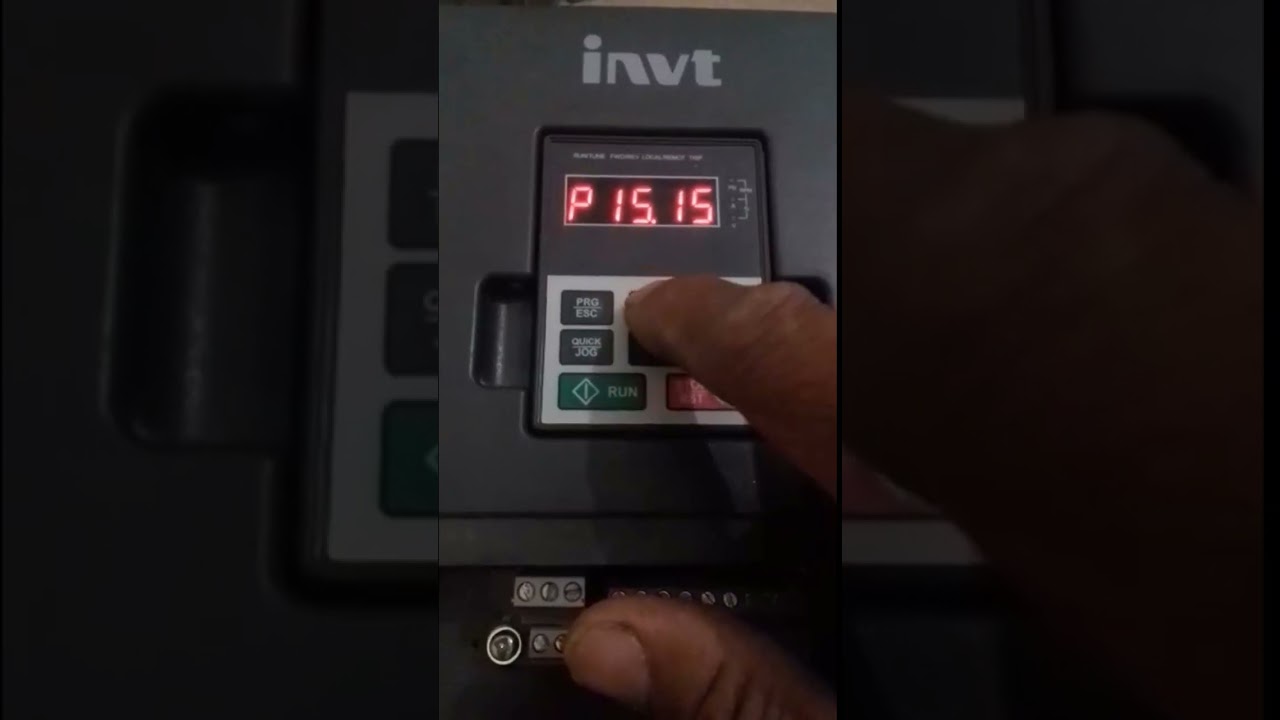 ضبط حساس الماء بالنسبة لأنفينتر الشاطو   variateur de vitesse INVT