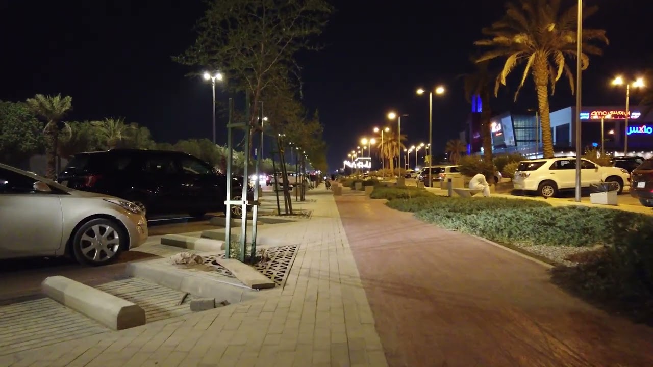 Night Walking Al Malqa, Almakan Mall riyadh KSA