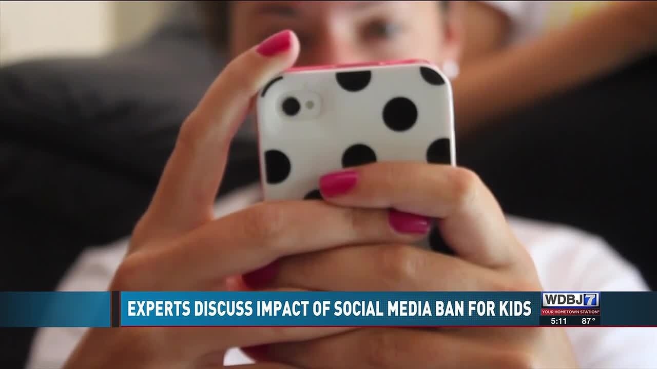 Experts Discuss Impact of Social Media Ban for Kids