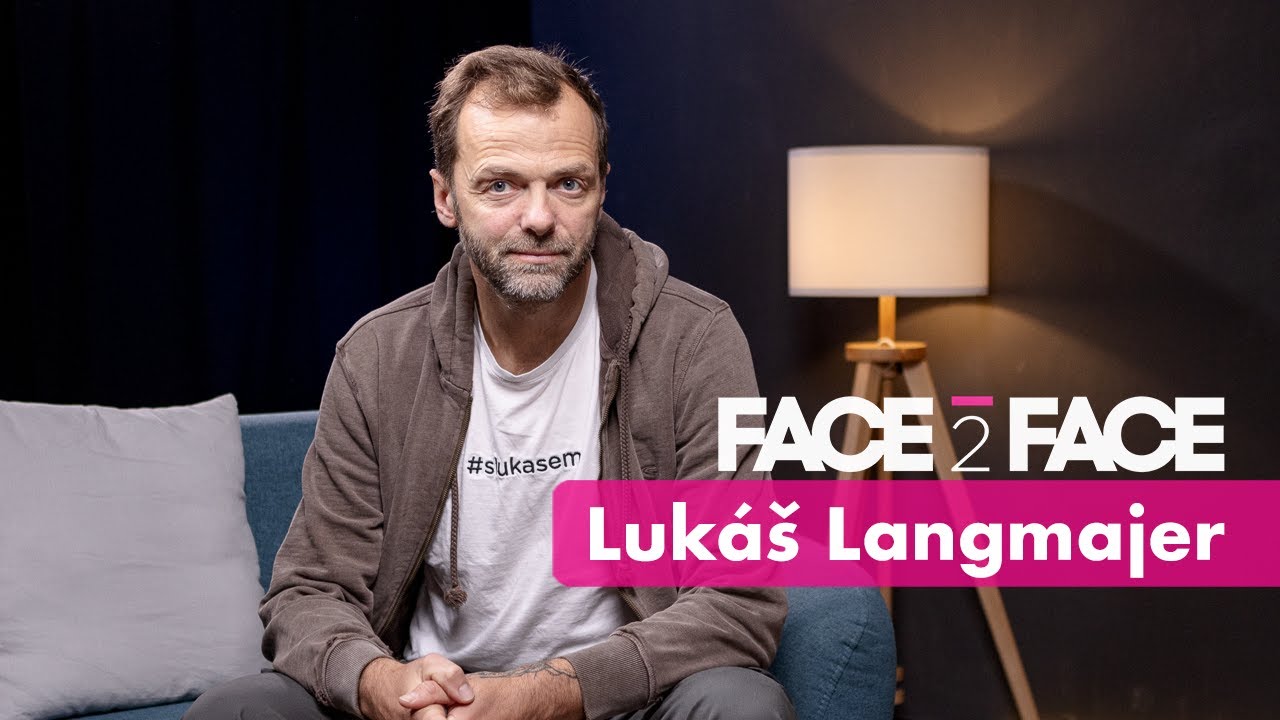 Herec Lukáš Langmajer o vztahu se sourozenci, životě ve vysněném domě a manželství