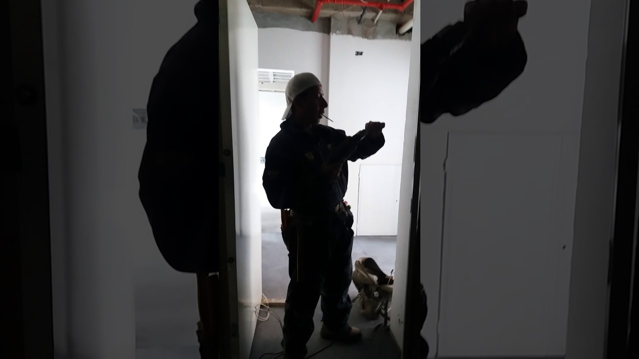 Instalacion puerta Corta Fuego