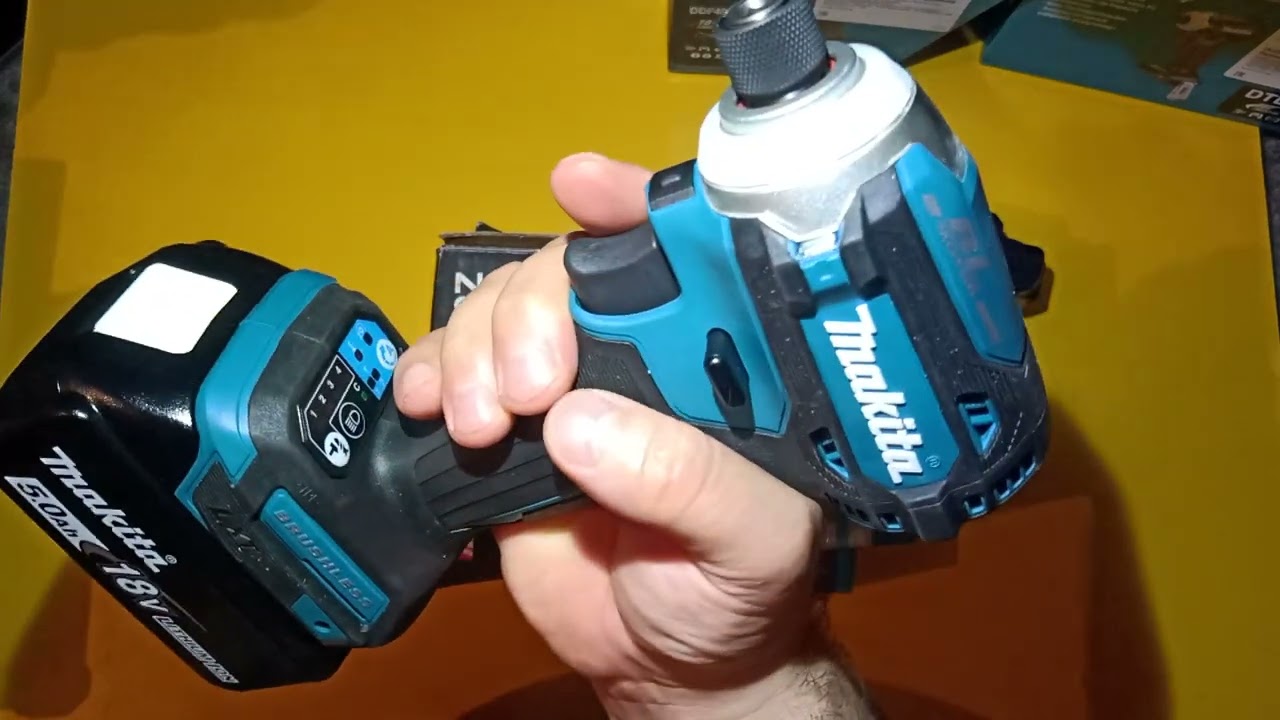 Makita DTD171Z аккумуляторный ударный шуруповерт топ LXT
