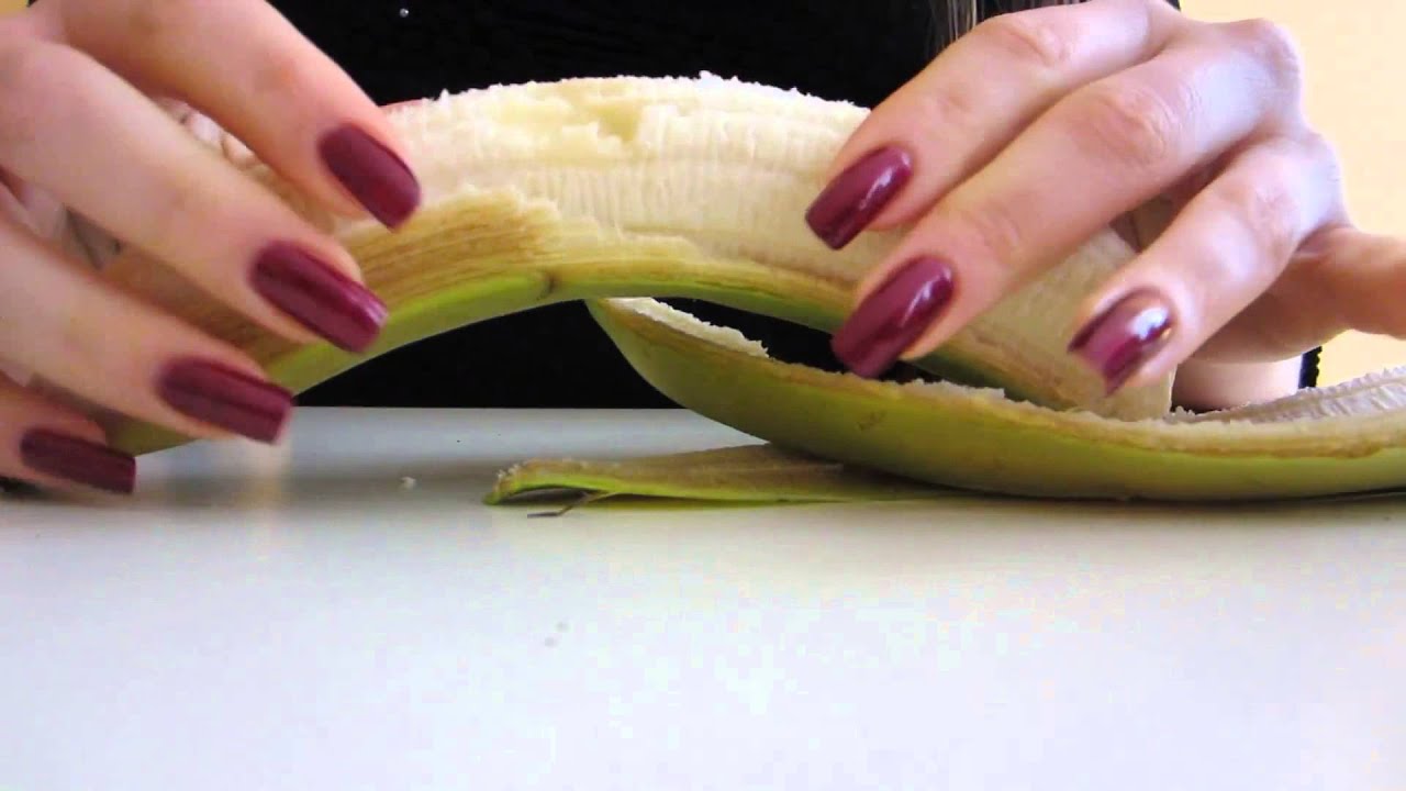 ASMR: scratching and nail resistence with a banana by dani 89 (video 33)