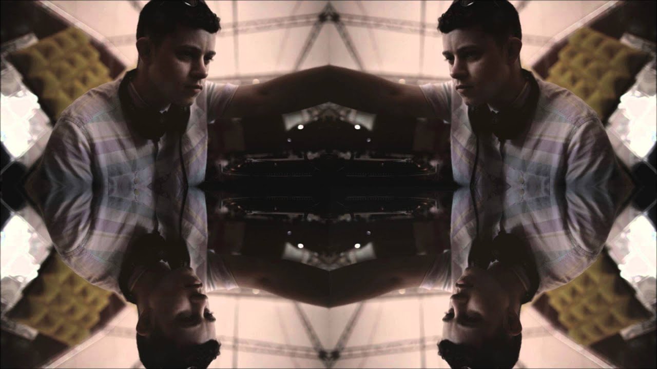 Rustie - 30 Minute Summer Mix (HD)