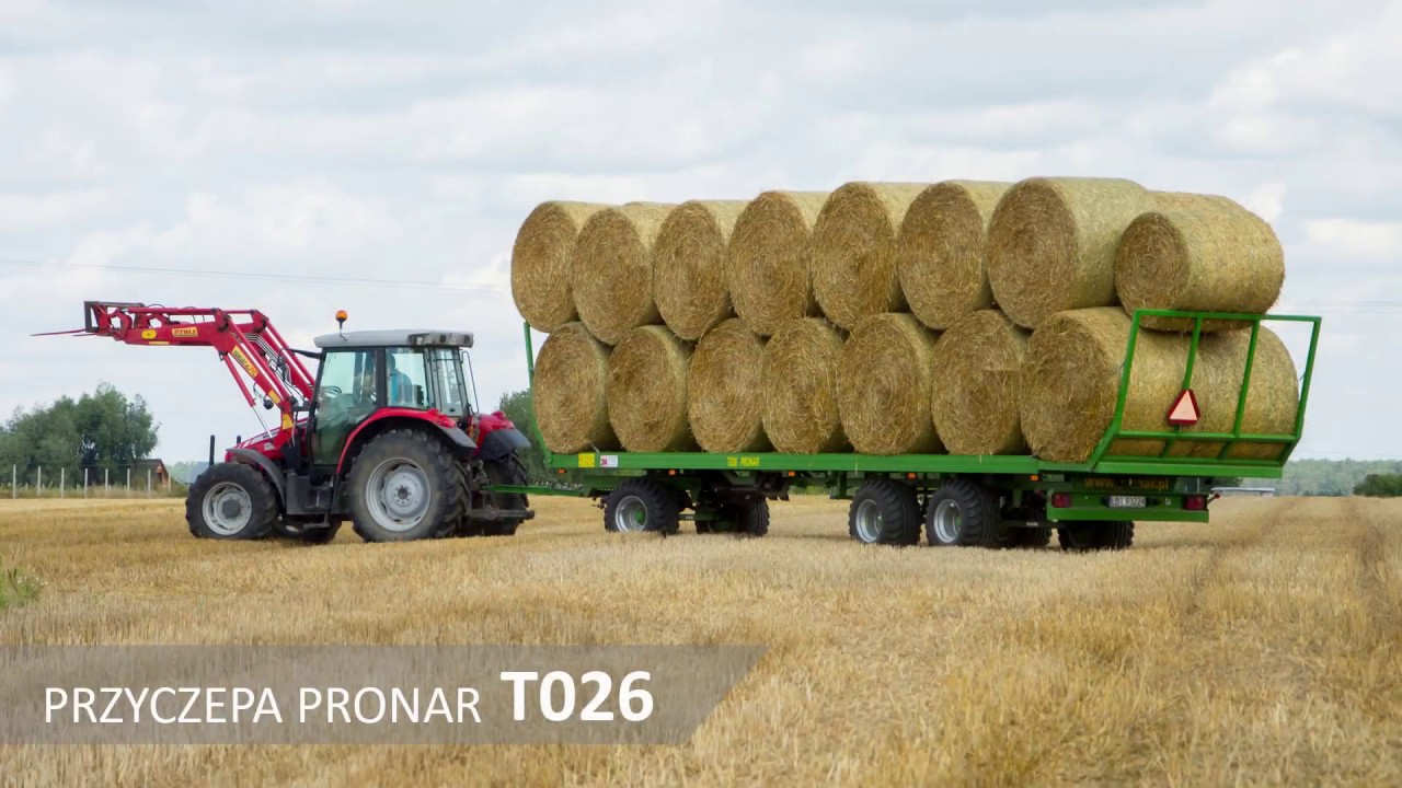 Pronar T026 - załadunek bel słomy