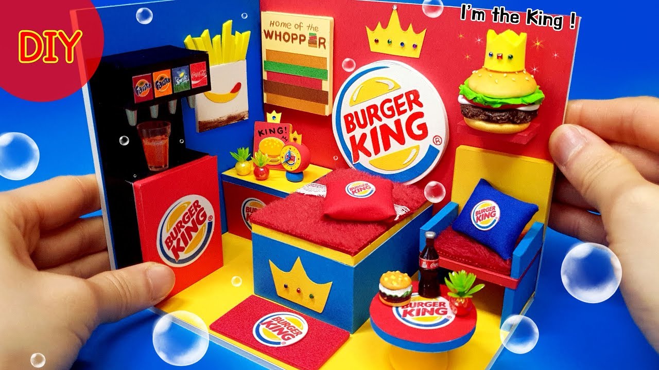 DIY Miniature Dollhouse - BUGER KING room decor !! I'm the KING !!