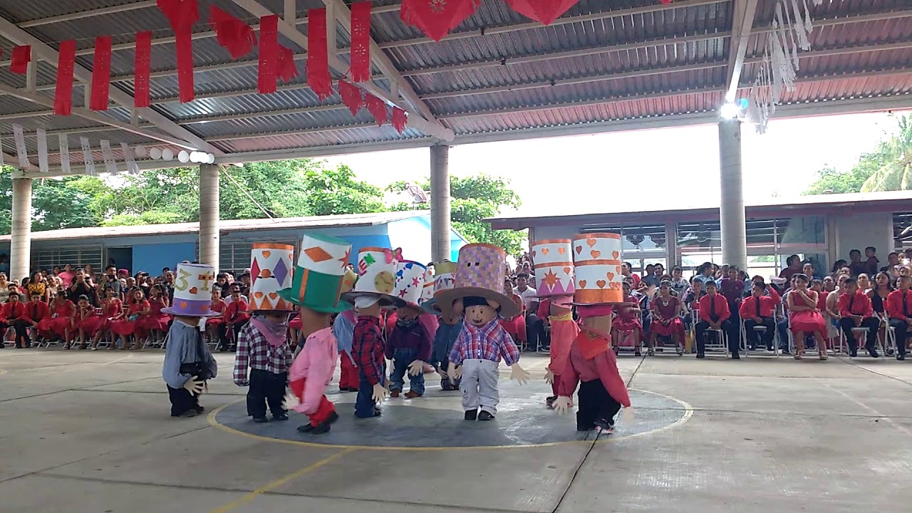 Los sombrerones baile de enanos