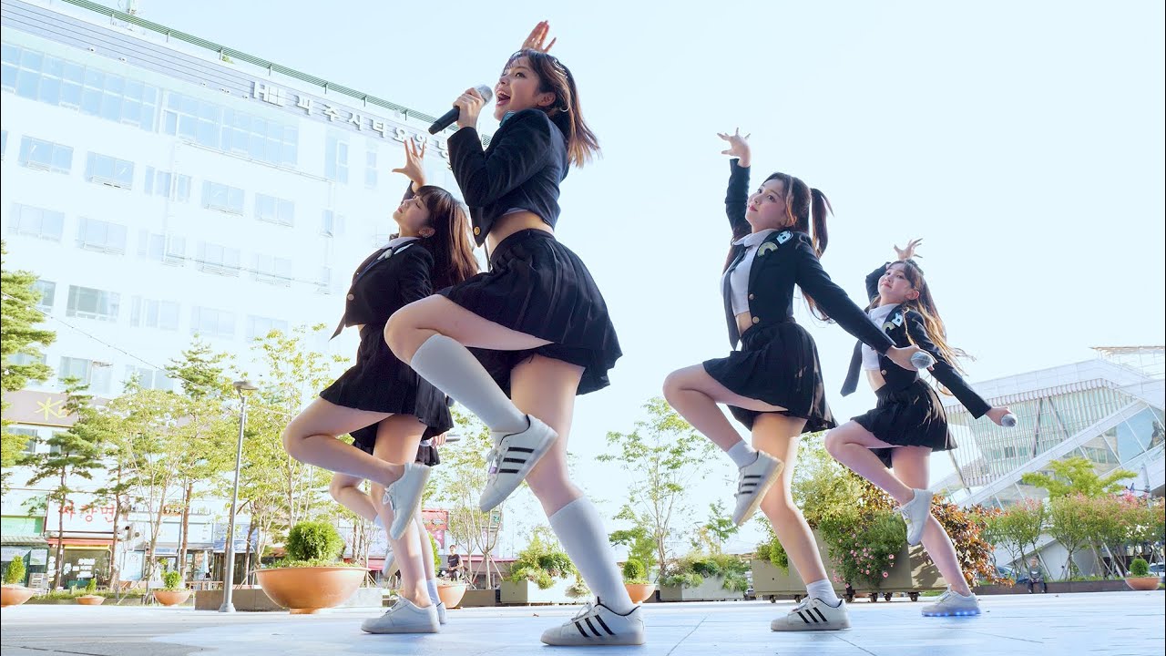220902 버스터즈 BUSTERS '풋 Futt' 4K 60P 직캠 @파주 버스킹 by DaftTaengk