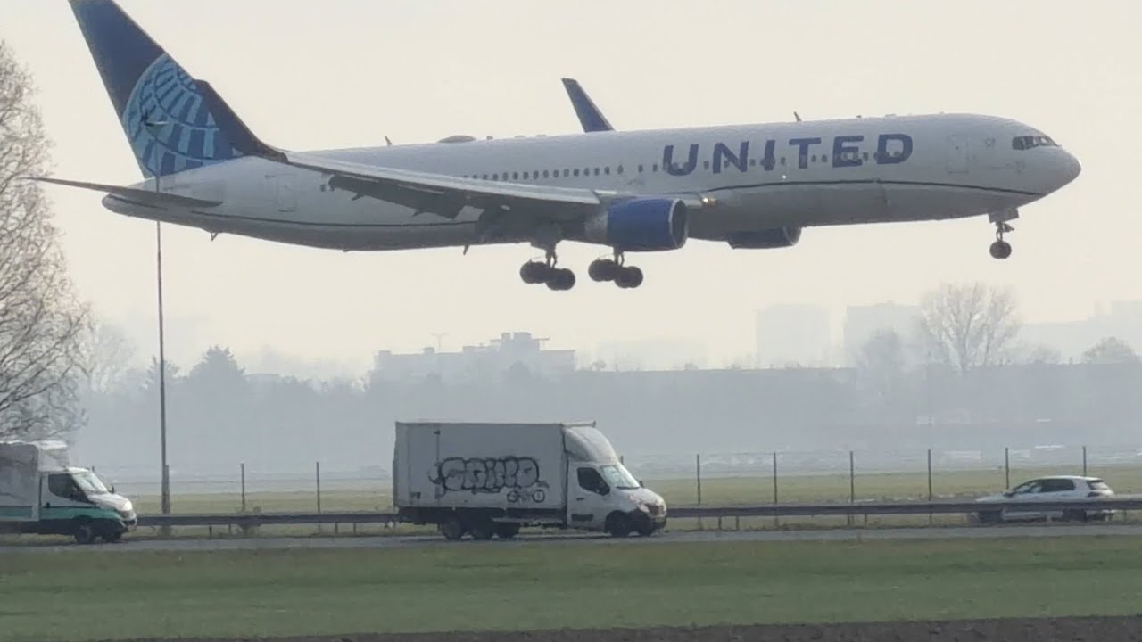 BOEING 767 UNITED AIRLINES FROM CHICAGO TO AMSTERDAM LANDING SCHIPHOL AIRPORT N673UA #automobile