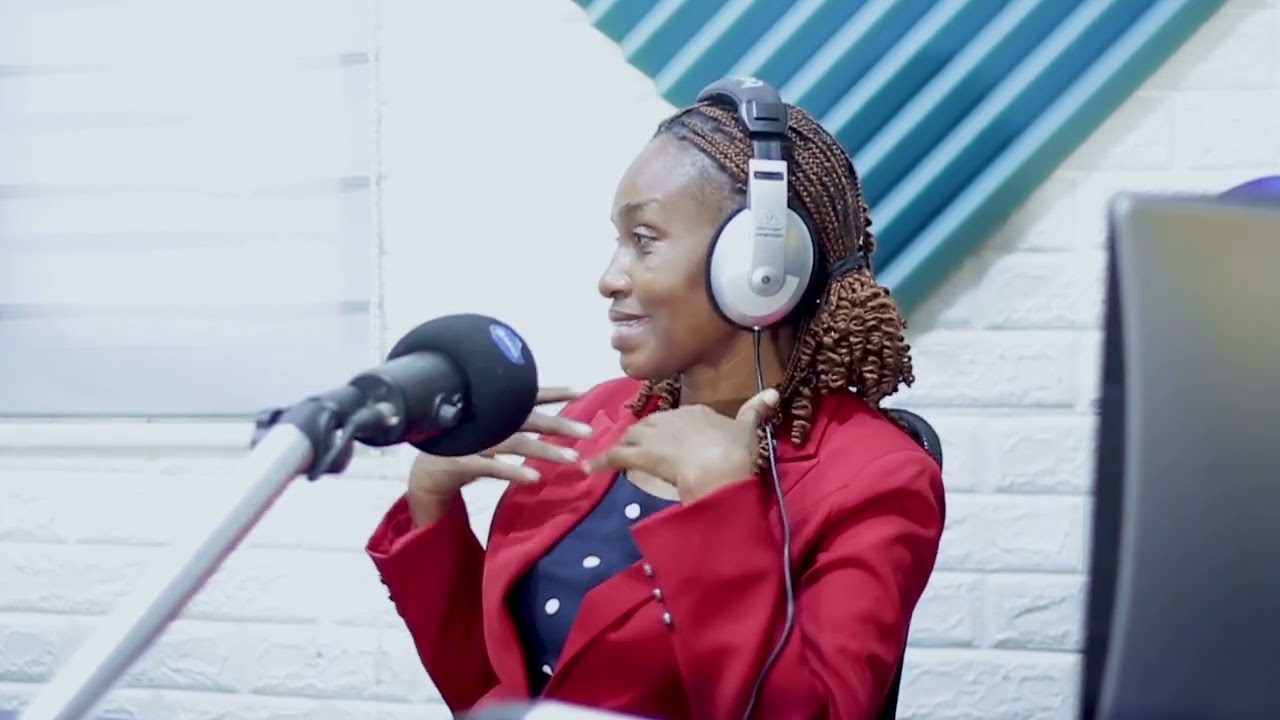 Jinsi ya Kujenga Brand Yako Mtandaoni na Kutafuta Fursa | Kijana Smart Show ft. Fadhili Kikwakala