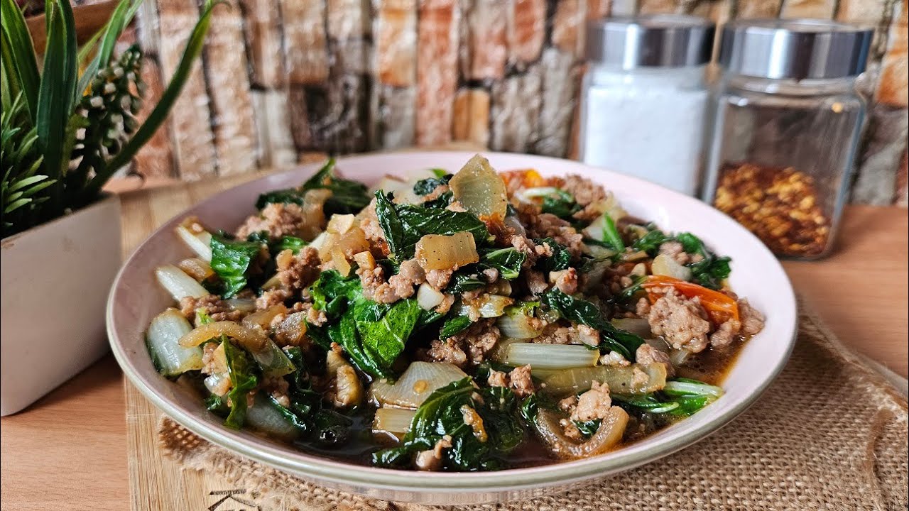 Ganito gawin mu sa pechay at giniling na baboy para sa masarap at kakaibang ginisang pechay.