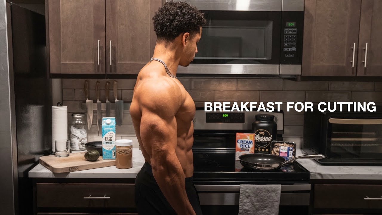 WHAT I EAT FOR BREAKFAST TO GET SHREDDED | High Volume Legs & Shoulders Workout