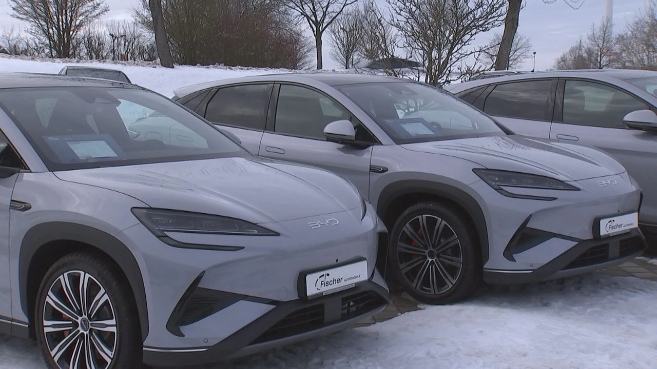Bayern regional 12.02.2026 – Chinesische E-Autos, Frauenpreis & Skilegende Ohlmeyer