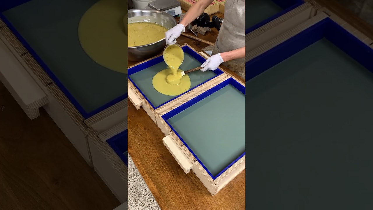 Soap pouring and cutting😍😍 #handmadesoap #lavendersoap #luxurioussoap