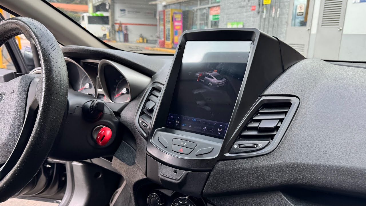 Le puse PANTALLA AL FORD FIESTA 