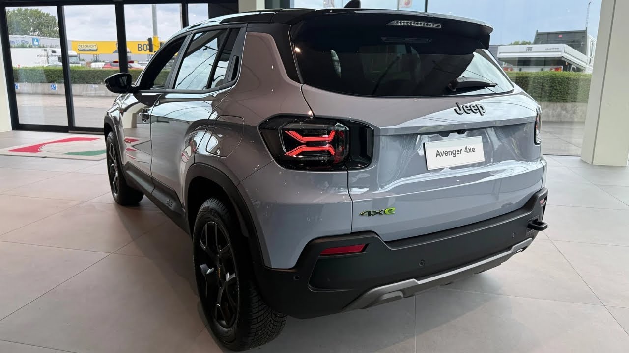 New 2025 Jeep Avenger 4xe - Interior and Exterior in details 