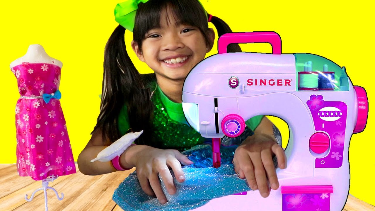 艾玛公主时装精品店和缝纫机玩具Emma Princess Boutique & Toy Sewing Machine