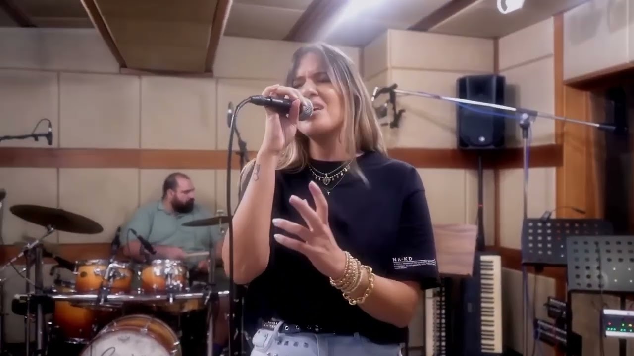 &Eta; &Kappa;&alpha;&rho;&delta;&iota;ά &sigma;&omicron;&upsilon; &Pi;έ&tau;&rho;&alpha; / &Tau;&omicron; &Delta;&omega;&mu;ά&tau;&iota;&omicron; - Nafsica & the Band 
