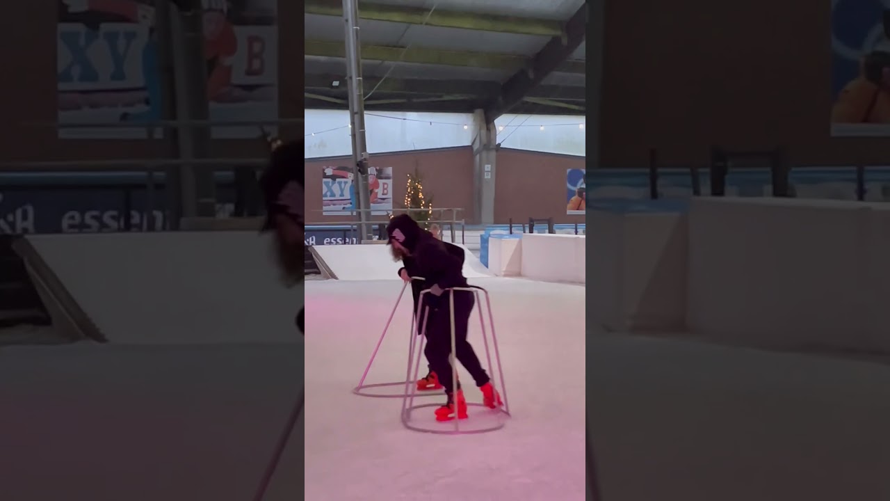 IJSBAAN PRET 😃 Schaatsen bij De Schegt ⛸️ #schaatsen #funny #youtubeshorts #fun