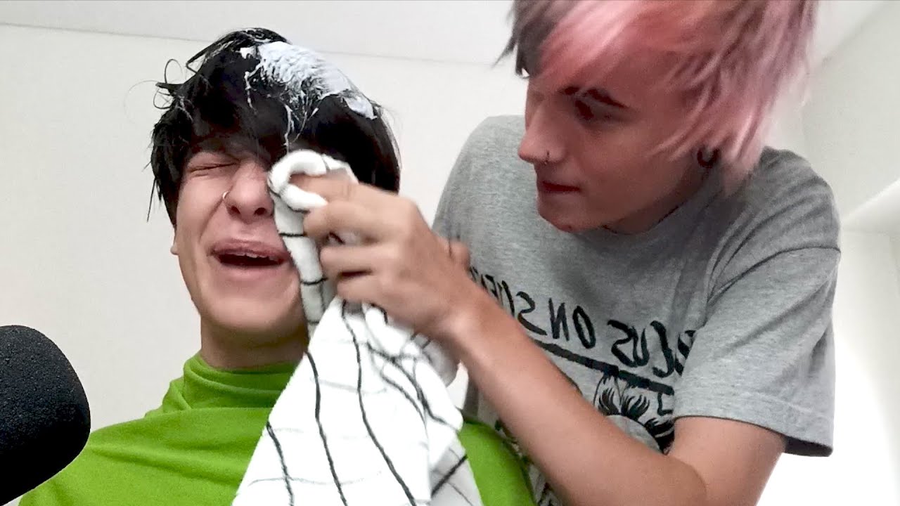 FLASHEANDO PELUQUERO SALE MAL ft. v1nidiesel, Marti Ciano