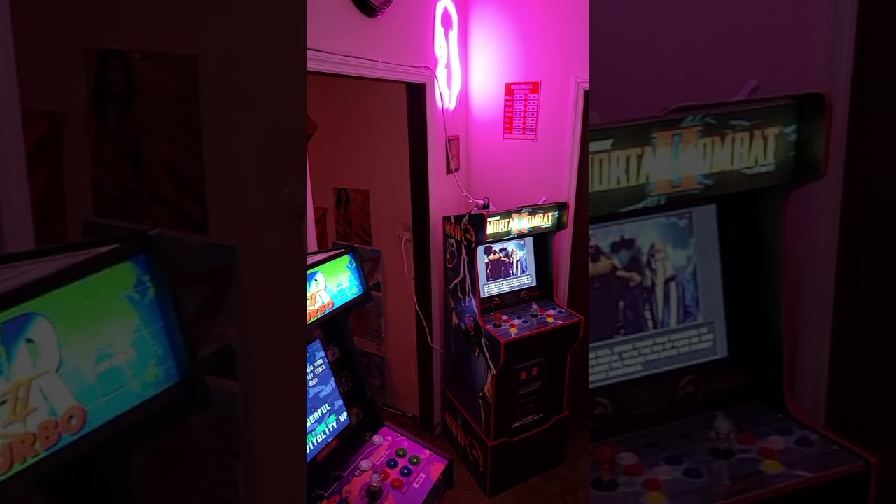 Arcade 1up Shinku Hadoken Edition, MK 2 Legacy, Ms. Pacman 40th Anniversary.  Small home arcade .