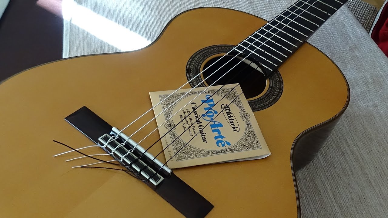 Žice D'Addario Pro Arte EJ 50 black nylon, hard tension - STARE vs NOVE
