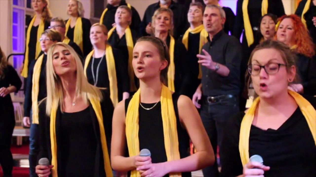 Et barn er født i Betlehem (Original Gospel Version med Saint Michael Voices)