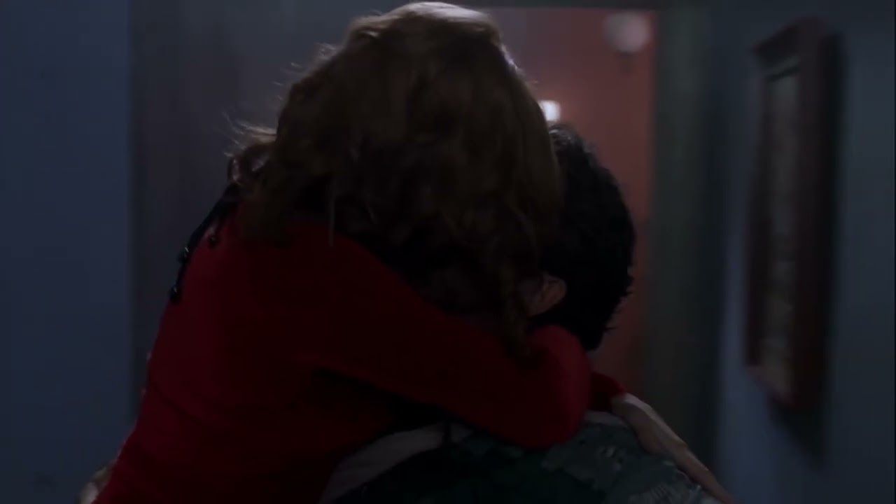Liv Tyler Hot Slow Motion Kissing Scene - One Night at McCool's
