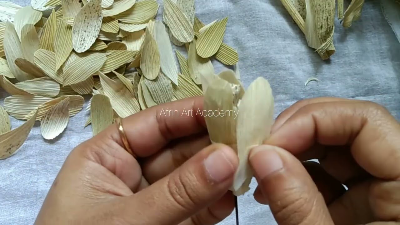 ভুট্টাপাতা দিয়ে ফুল বানানোর টিউটোরিয়াল🌽💛#art #diy #artandcraft #handmade #nature #craft #video 