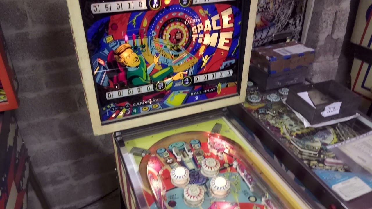 Bally 1972  Space Time Pinball machine in action