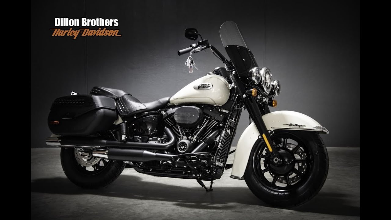 2022 Harley Davidson Heritage with Blacked out finish and 9 spoked cast rims