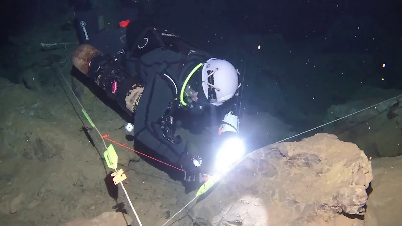 IANTD Cave training skills