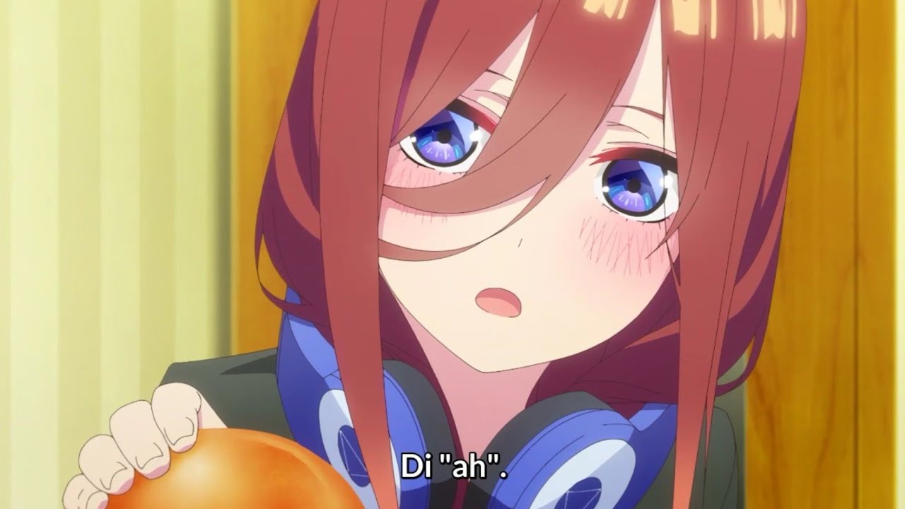 Miku le da de comer a futaro 7u7 / Las Quintillizas V1