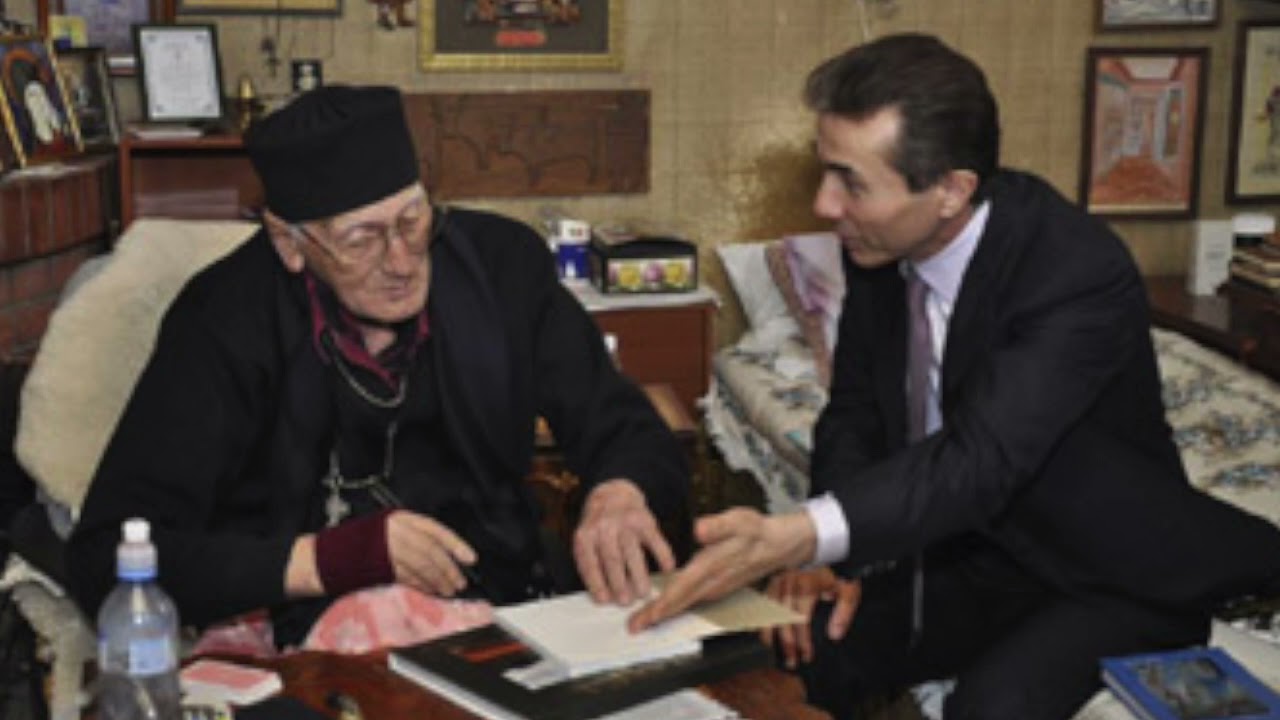 თეოფილე მალაქია, ვინ დაწერა დათა თუთაშხია?????..........