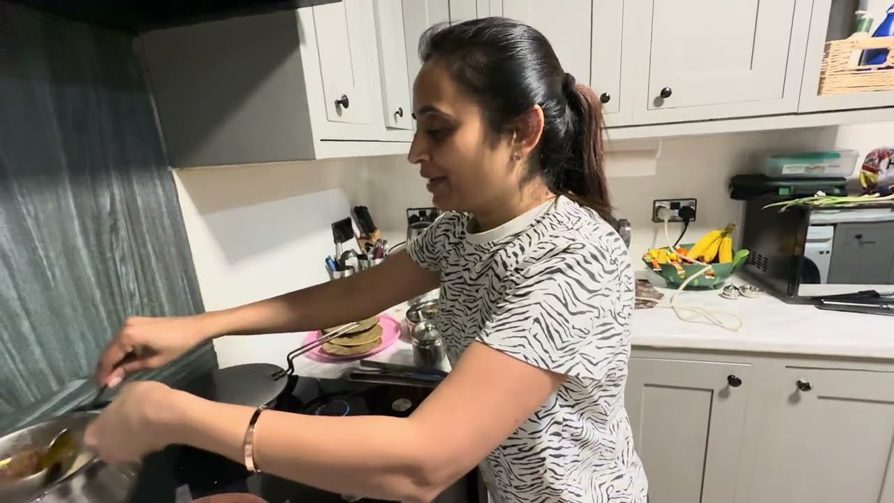 Have Kon guest aavvana chhe 🤔dinner ma Aaje simple food 